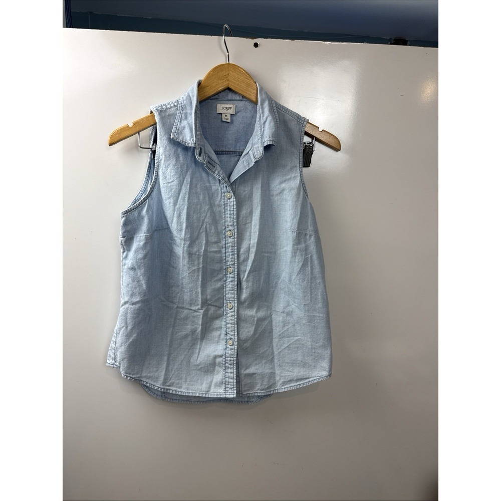 J.Crew Sleeveless Chambray Shirt Womens Medium Blue Casual Preppy Coastal Summer